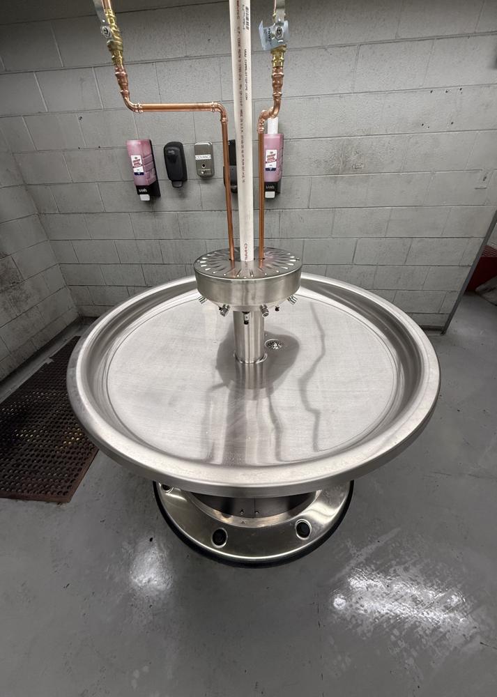 Stainless circular wash fountain